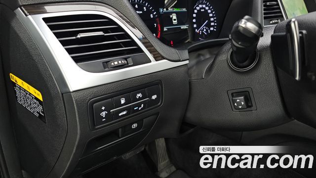 Genesis G80 2017 — photo 24
