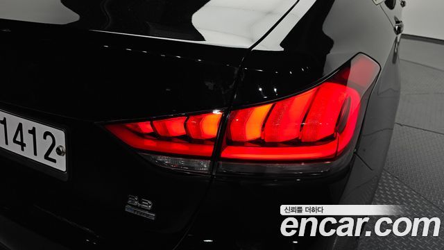 Genesis G80 2017 — photo 9