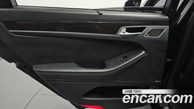Genesis G80 2017 — photo 15
