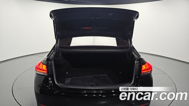 Genesis G80 2017 — photo 27