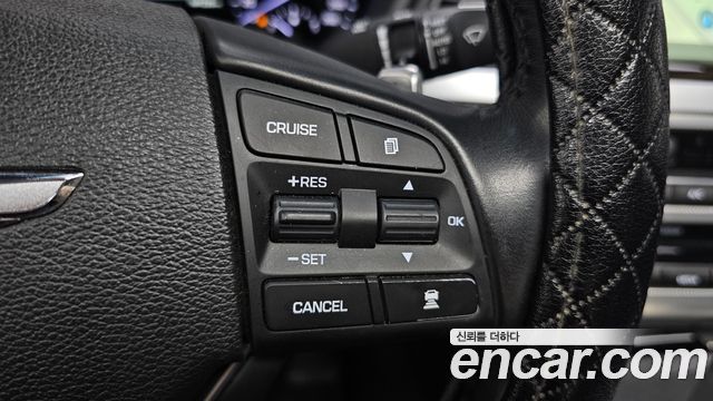 Genesis G80 2017 — photo 31
