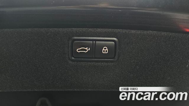 Genesis G80 2017 — photo 34