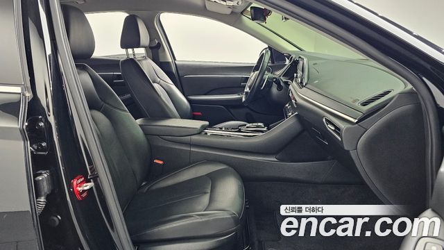 Hyundai Sonata 2021 — photo 17