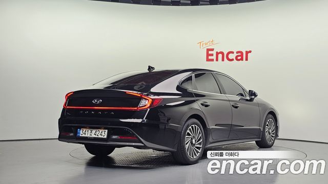 Hyundai Sonata 2022 — photo 2
