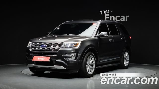 Ford Explorer 2017 — photo 1