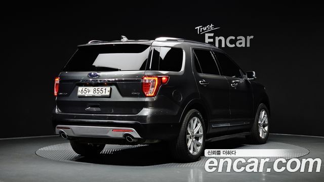 Ford Explorer 2017 — photo 2