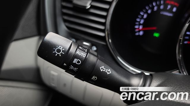 Kia K5 2013 — photo 23