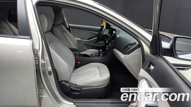 Kia K5 2013 — photo 16