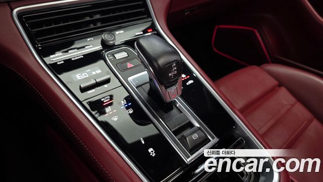Porsche Panamera 2020 — photo 9