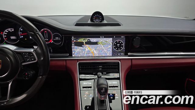 Porsche Panamera 2020 — photo 14