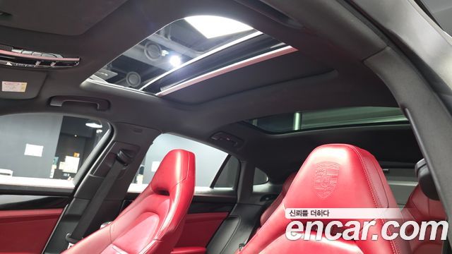 Porsche Panamera 2020 — photo 17