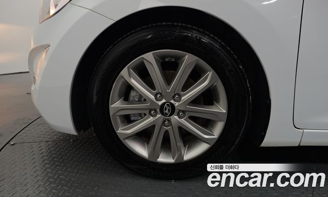 Hyundai AVANTE 2016 — photo 5