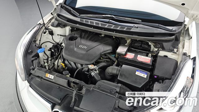 Hyundai AVANTE 2016 — photo 6