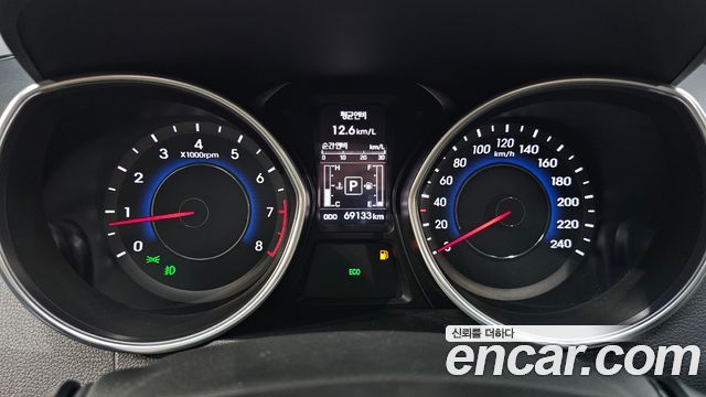 Hyundai AVANTE 2016 — photo 11