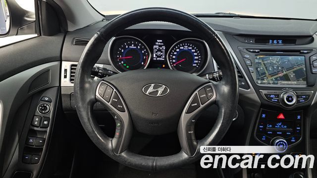 Hyundai AVANTE 2016 — photo 19
