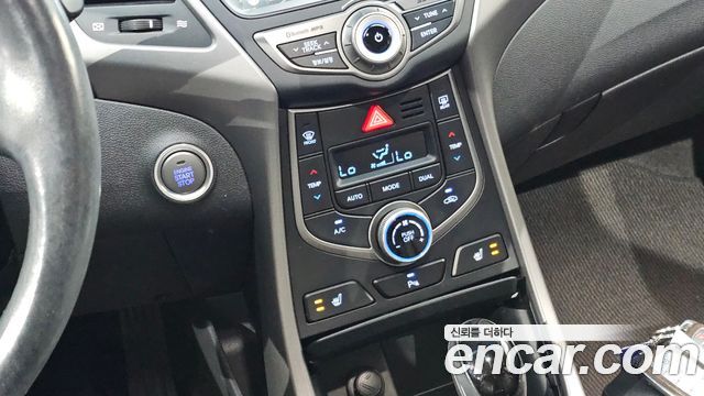 Hyundai AVANTE 2016 — photo 22