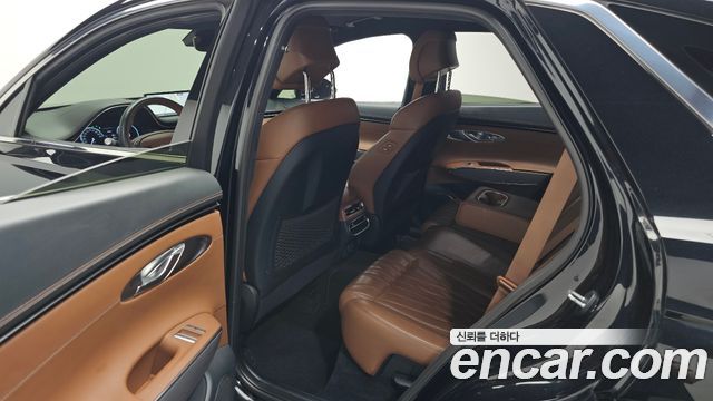 Genesis GV70 2021 — photo 18