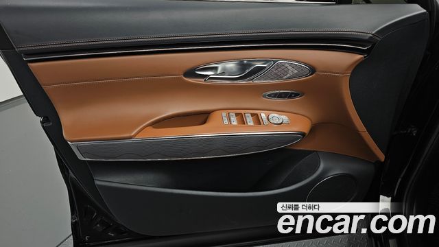 Genesis GV70 2021 — photo 14