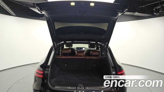 Genesis GV70 2021 — photo 28