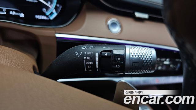 Genesis GV70 2021 — photo 30