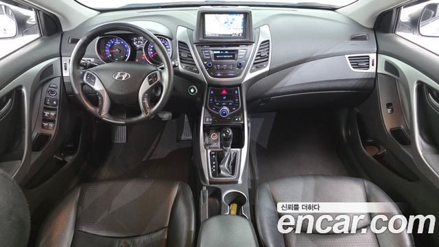Hyundai AVANTE 2016 — photo 10