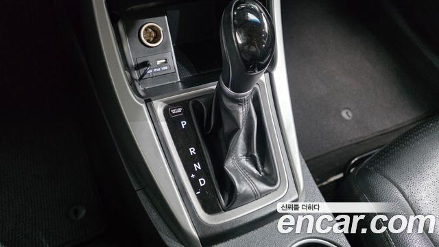 Hyundai AVANTE 2016 — photo 12