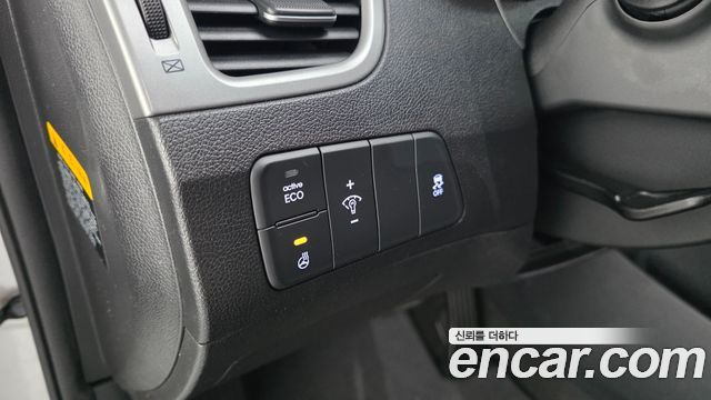 Hyundai AVANTE 2016 — photo 27