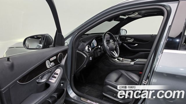 Mercedes-Benz GLC-Class 2020 — photo 13