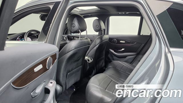 Mercedes-Benz GLC-Class 2020 — photo 17