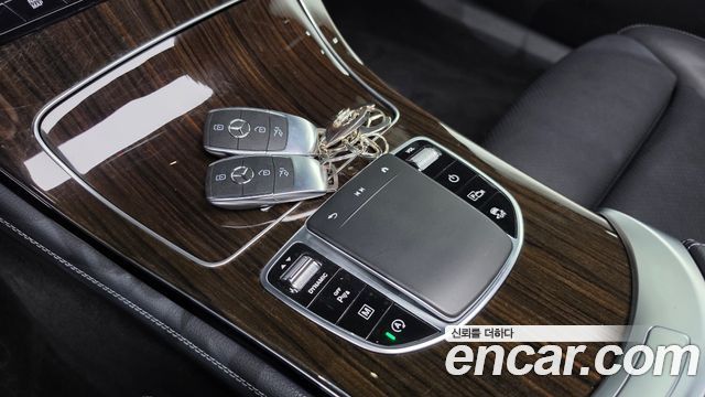 Mercedes-Benz GLC-Class 2020 — photo 23