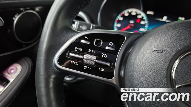 Mercedes-Benz GLC-Class 2020 — photo 24