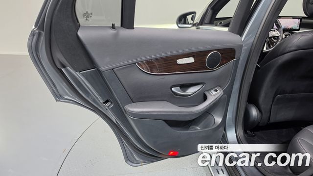 Mercedes-Benz GLC-Class 2020 — photo 15