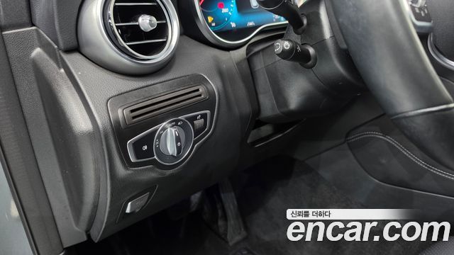 Mercedes-Benz GLC-Class 2020 — photo 28
