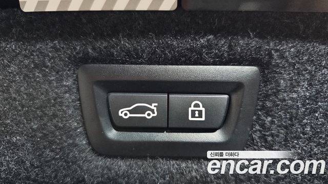 BMW 5-Series 2021 — photo 19