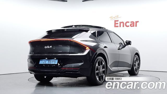Kia EV6 2025 — photo 2