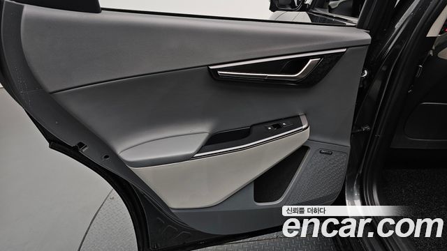 Kia EV6 2025 — photo 15