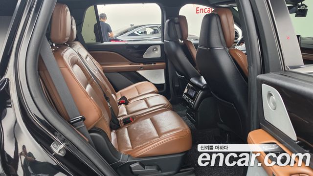Lincoln Aviator 2021 — photo 17