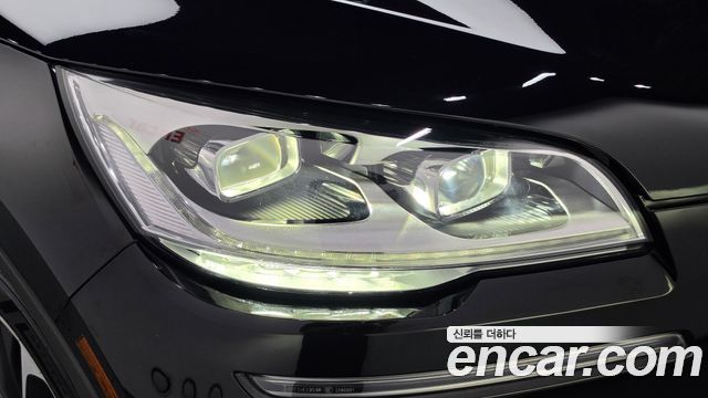 Lincoln Aviator 2021 — photo 8
