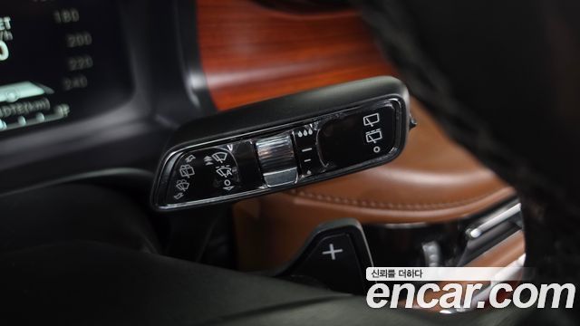 Lincoln Aviator 2021 — photo 30