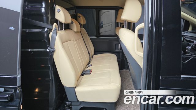 Hyundai Staria 2025 — photo 18