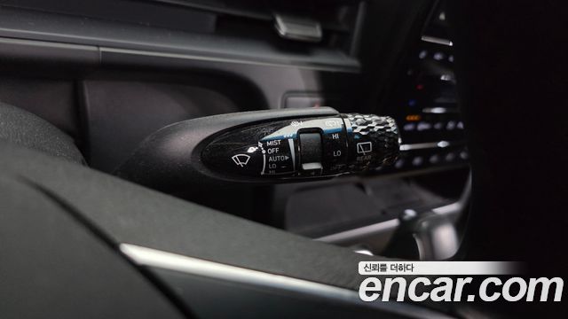 Hyundai Staria 2025 — photo 28