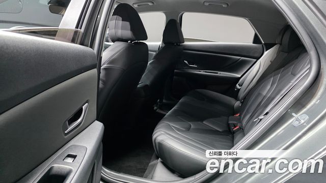 Hyundai AVANTE 2021 — photo 12