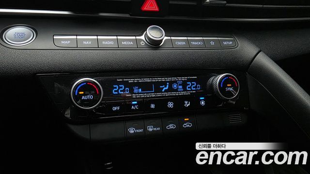 Hyundai AVANTE 2021 — photo 17