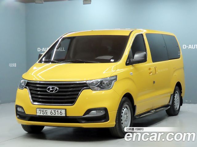 Hyundai Starex 2019 — photo 1