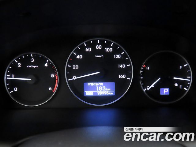 Hyundai Starex 2019 — photo 8