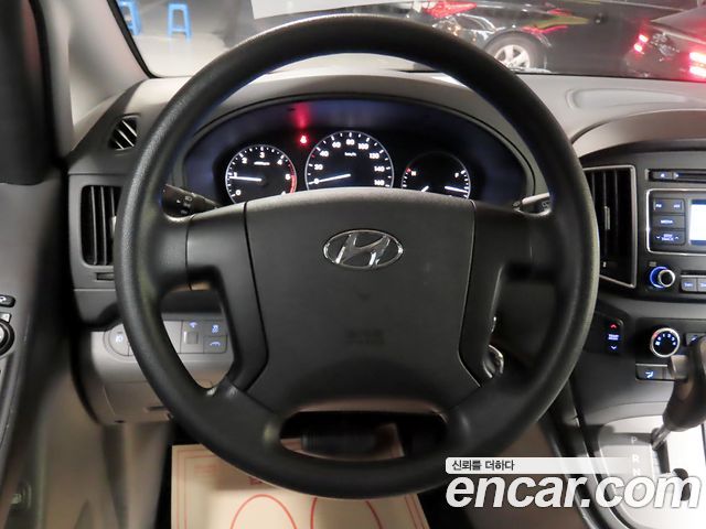 Hyundai Starex 2019 — photo 12