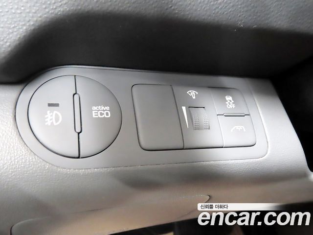 Hyundai Starex 2019 — photo 14