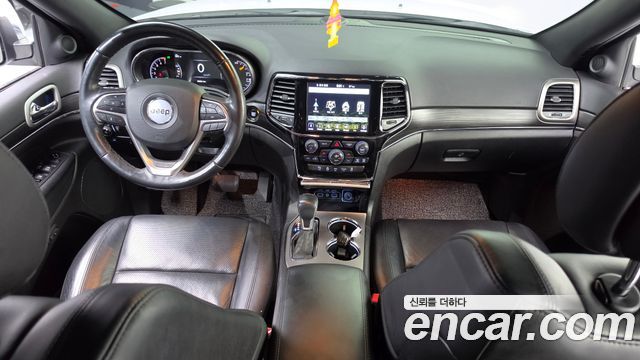 Jeep Cherokee 2021 — photo 10