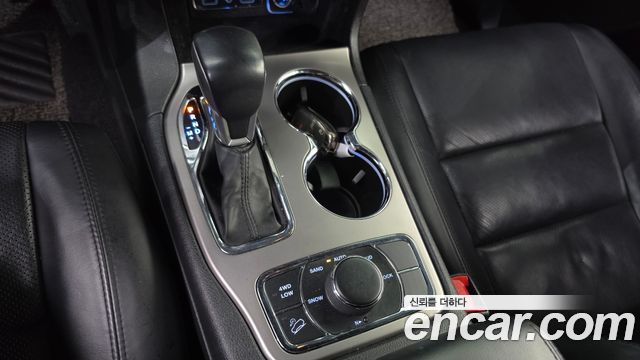 Jeep Cherokee 2021 — photo 12