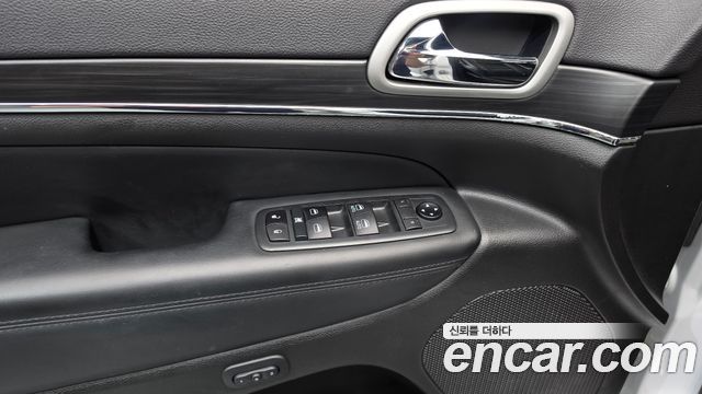 Jeep Cherokee 2021 — photo 27